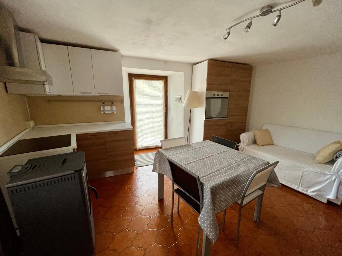 Maison Merlot Appartement Aosta Buitenkant foto