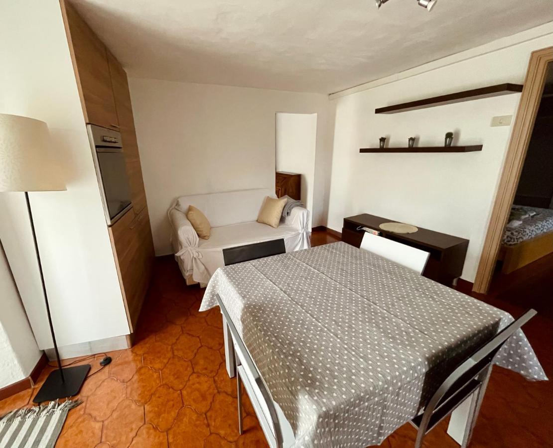 Maison Merlot Appartement Aosta Buitenkant foto